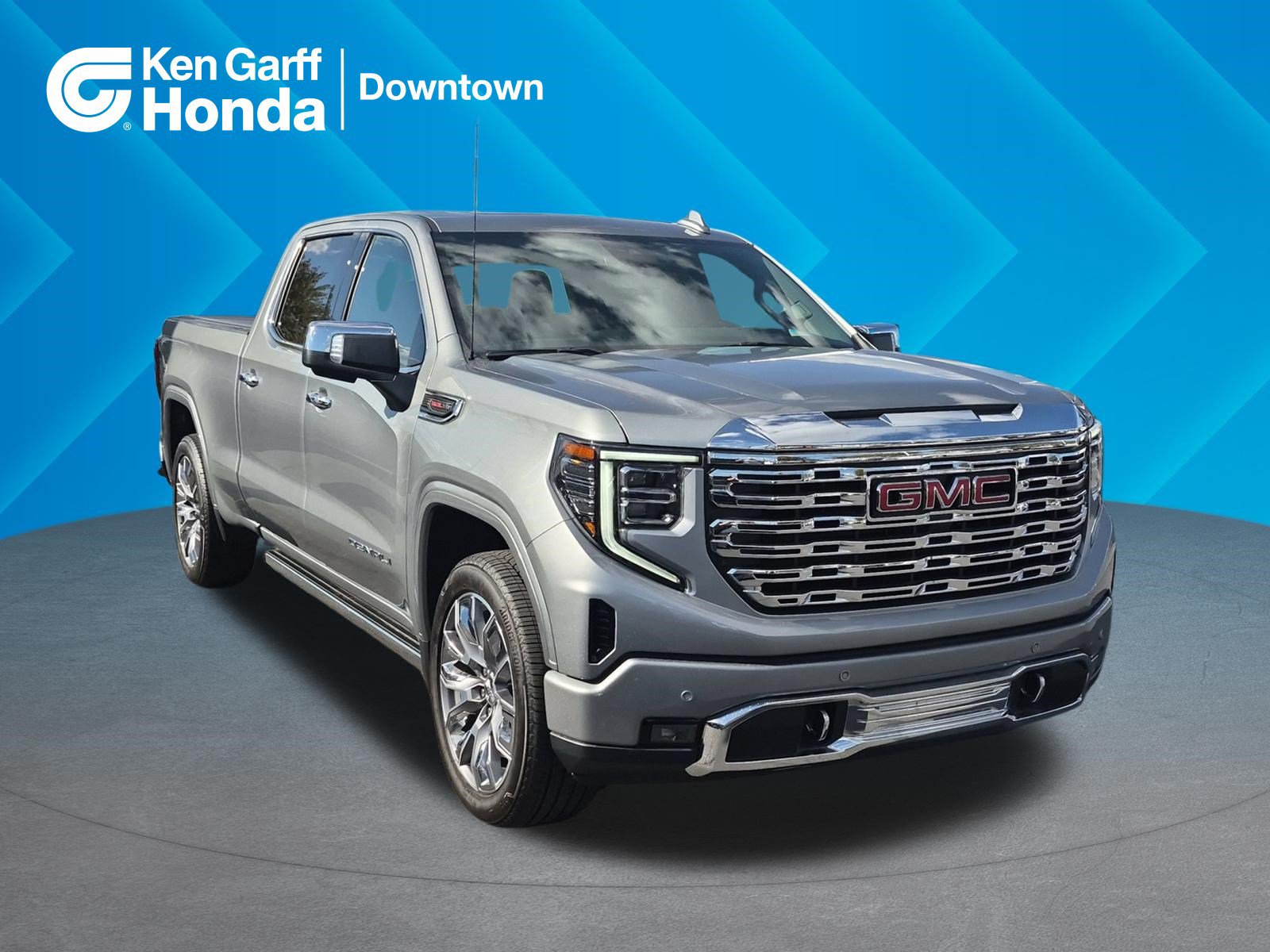Used 2026 GMC Sierra 1500 Denali w/ Denali Reserve Package AWD/4WD image 1