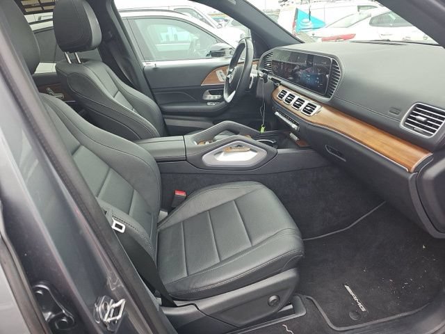 Used 2025 Mercedes-Benz GLS 450 4MATIC image 10
