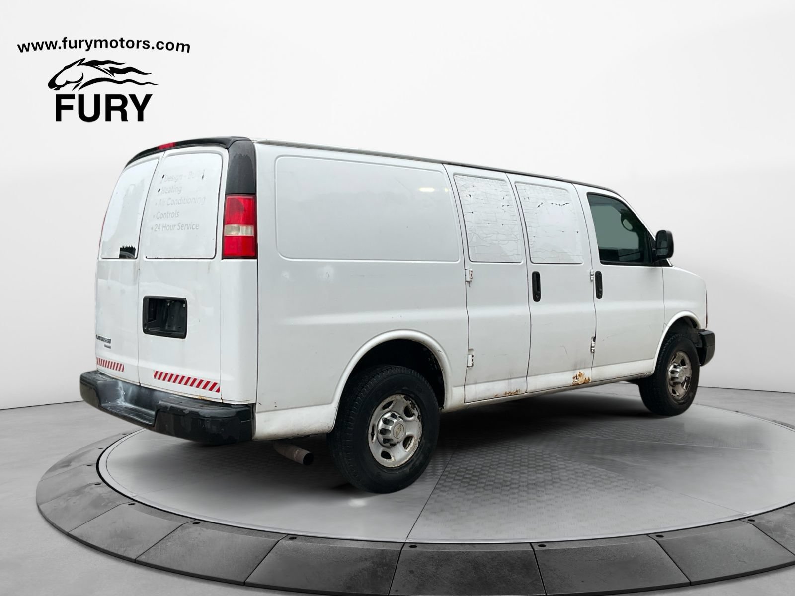 Used 2013 Chevrolet Express 3500 RWD image 3