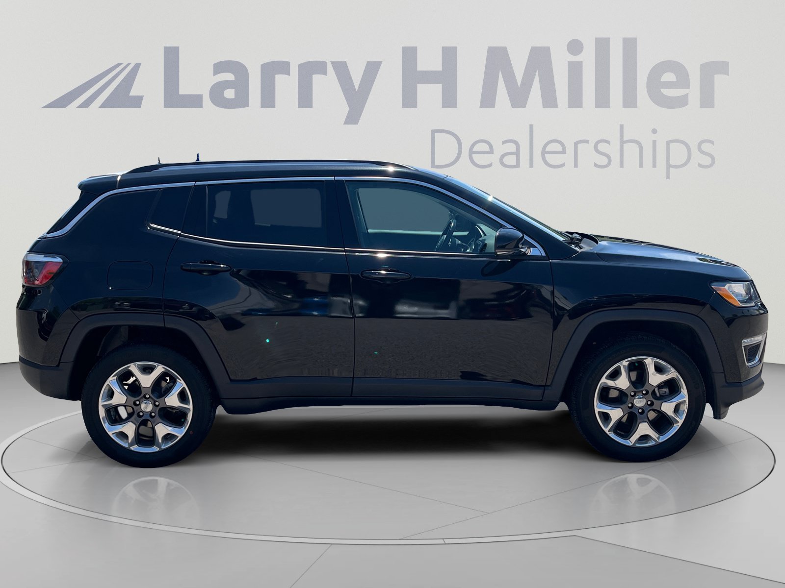 Used 2020 Jeep Compass Limited w/ Luxury Seat Group AWD/4WD image 6