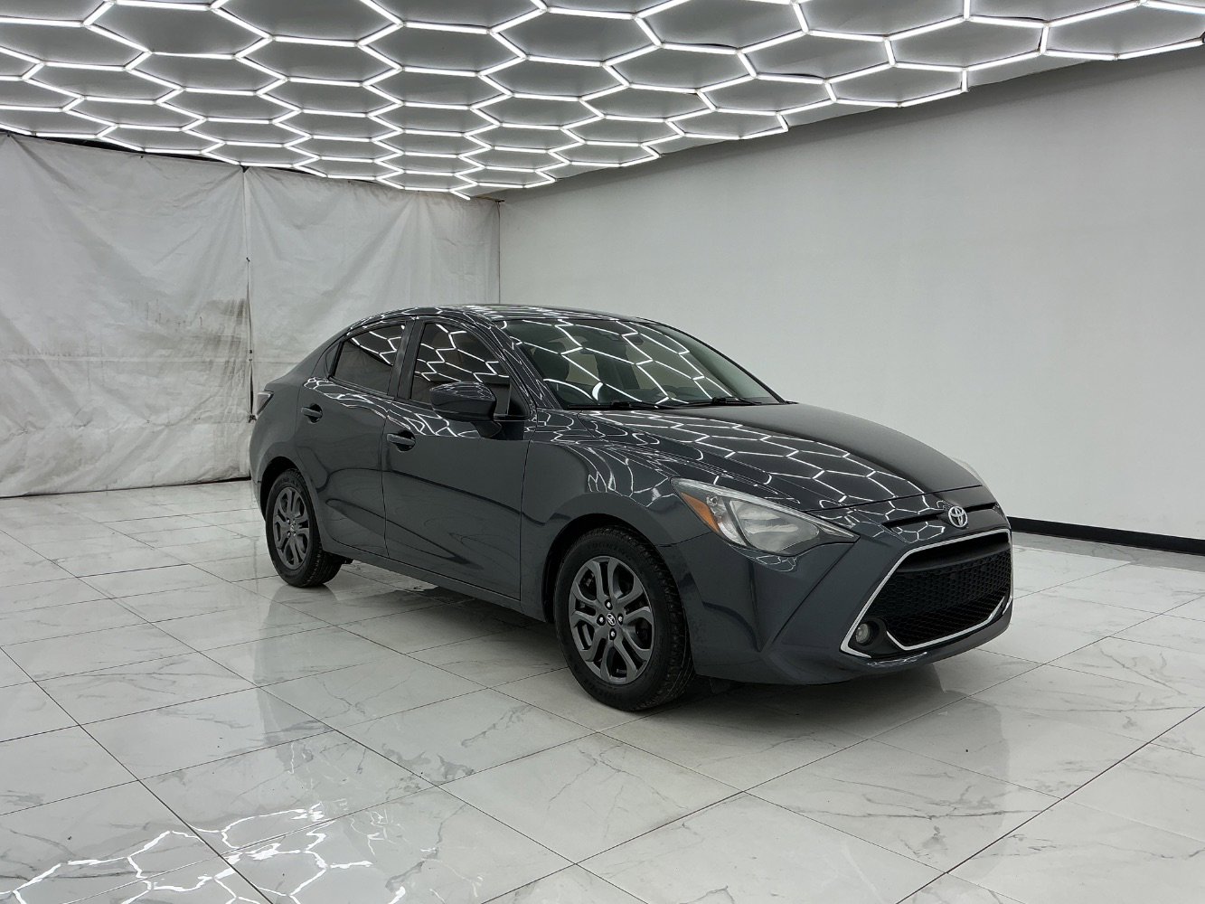 Used 2019 Toyota Yaris LE FWD image 7
