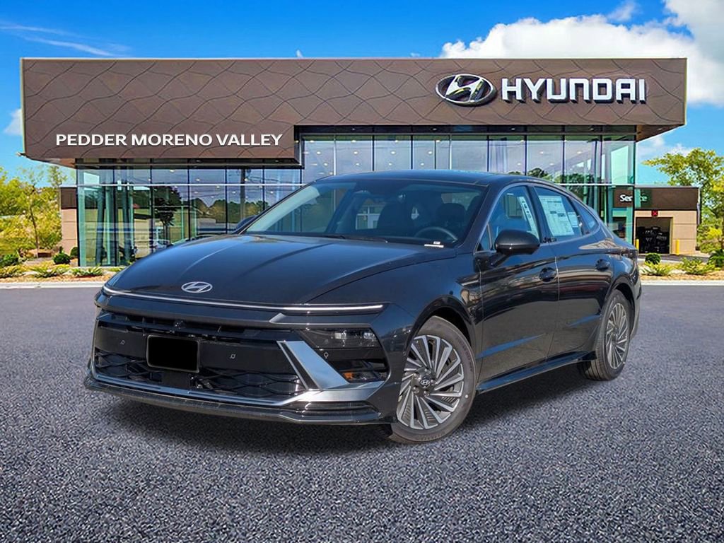 New 2025 Hyundai Sonata Limited image 2