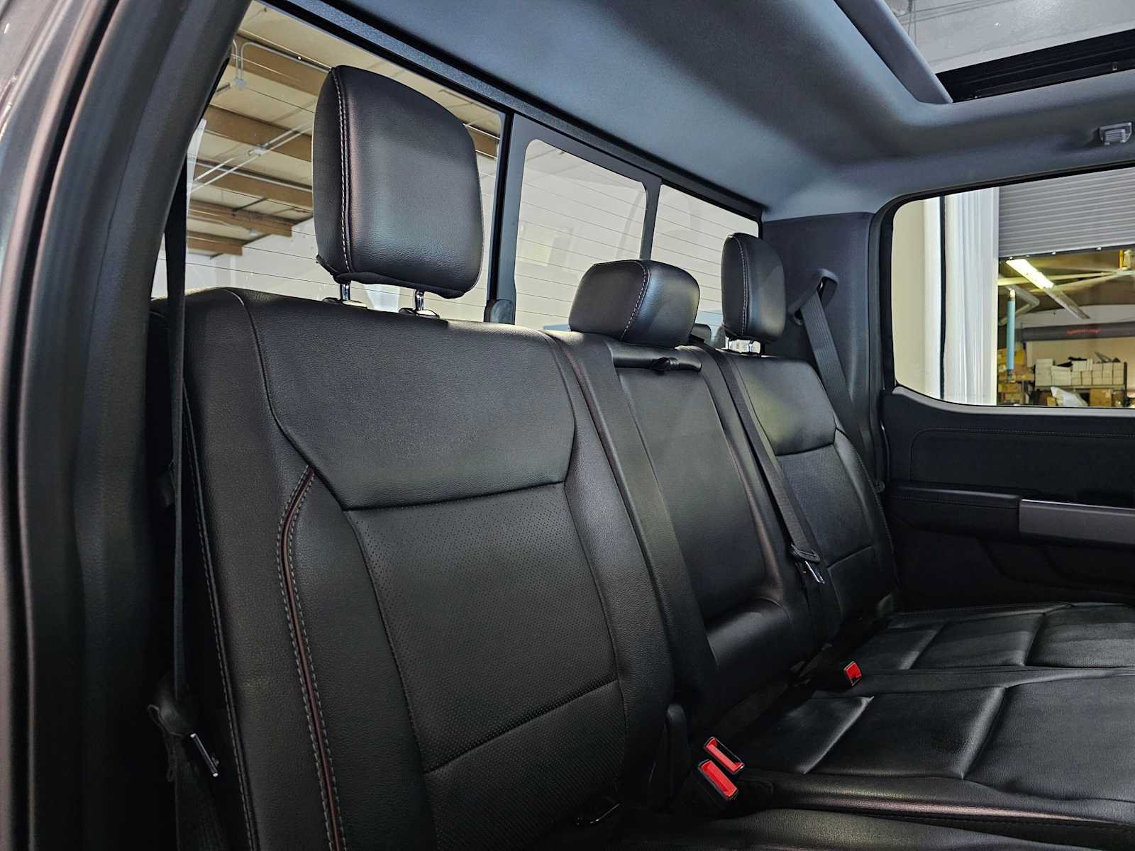 Used 2024 Ford F250 Lariat w/ Black Appearance Package AWD/4WD image 13