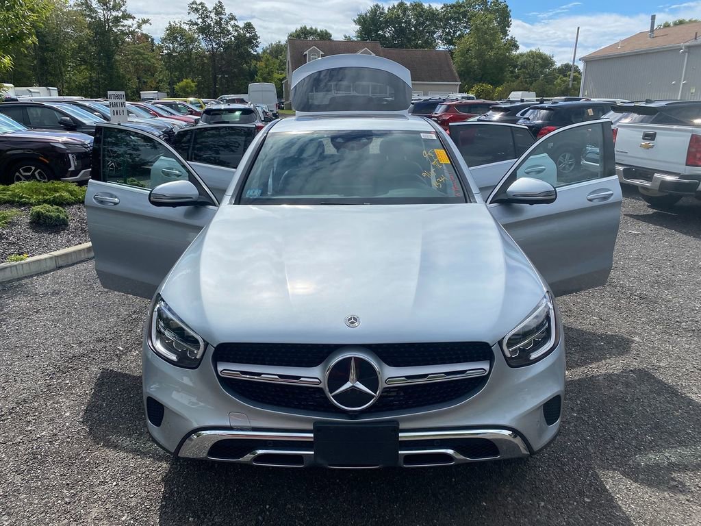Used 2023 Mercedes-Benz GLC 300 4MATIC Coupe image 30