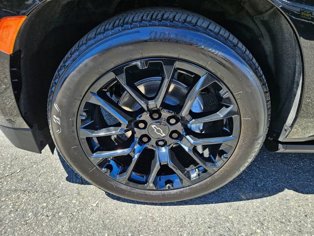 Used 2024 Chevrolet Suburban High Country w/ Advanced Technology Package AWD/4WD image 10