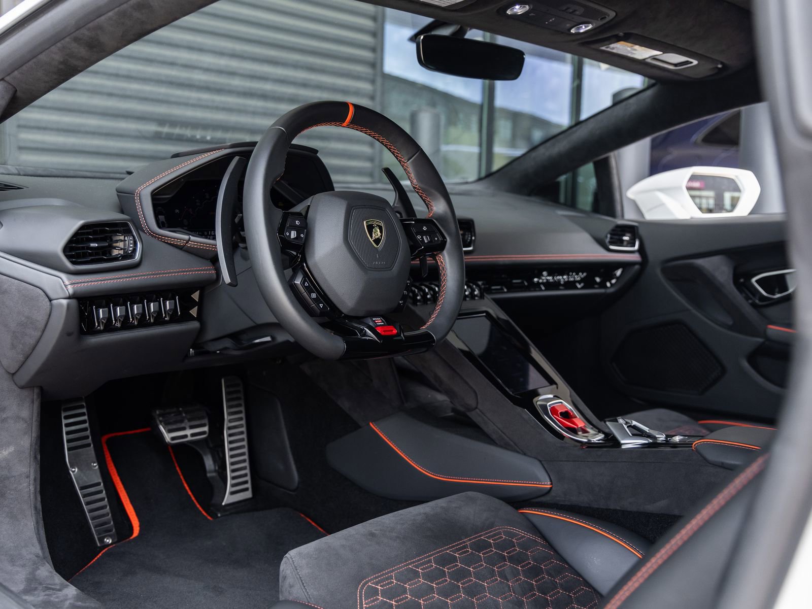 Used 2023 Lamborghini Huracan Tecnica RWD image 34