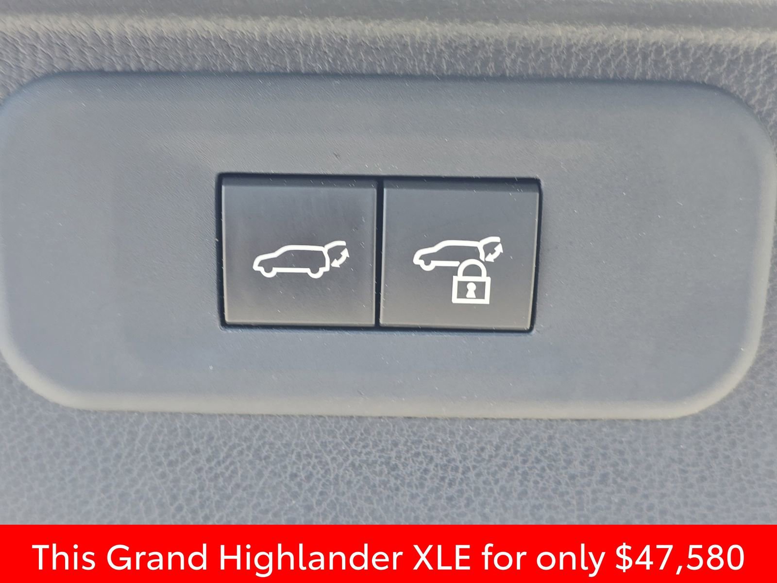 Used 2025 Toyota Grand Highlander AWD image 22