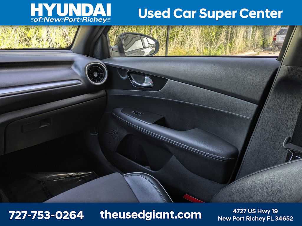 Used 2022 Kia Forte GT-Line w/ GT-Line Technology Package image 17