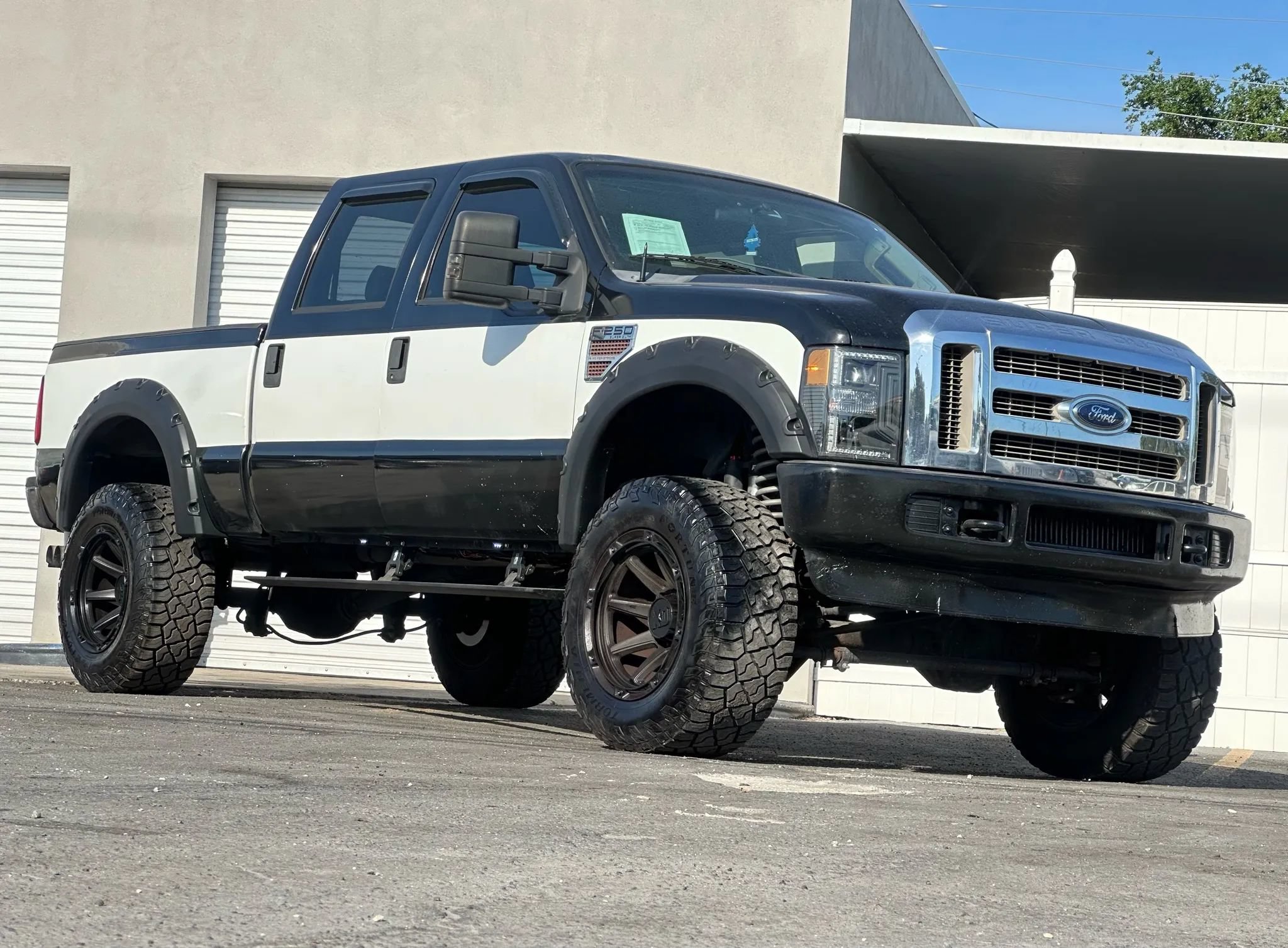 Used 2010 Ford F250 XLT AWD/4WD image 3