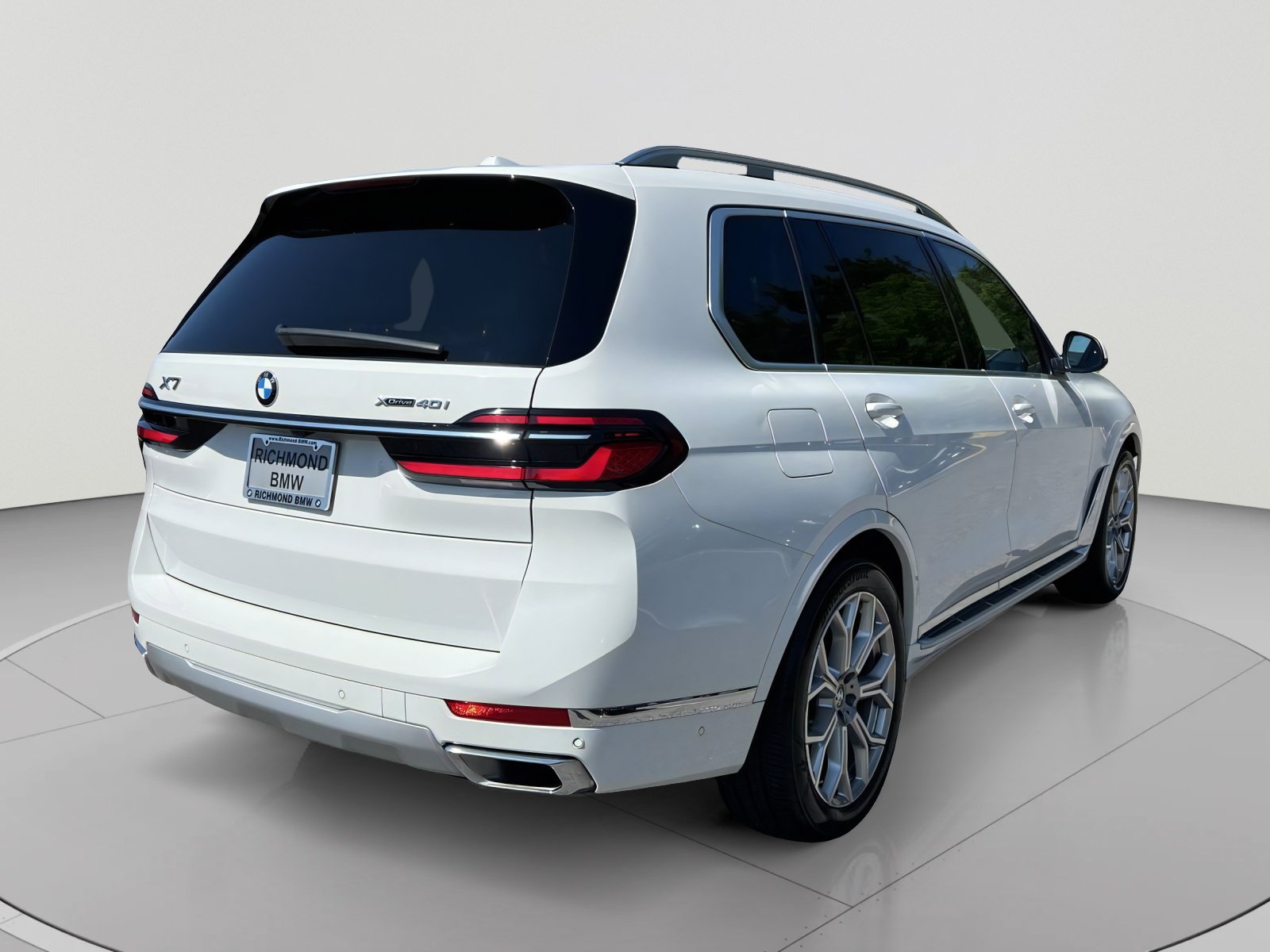 Used 2026 BMW X7 xDrive40i AWD/4WD image 5