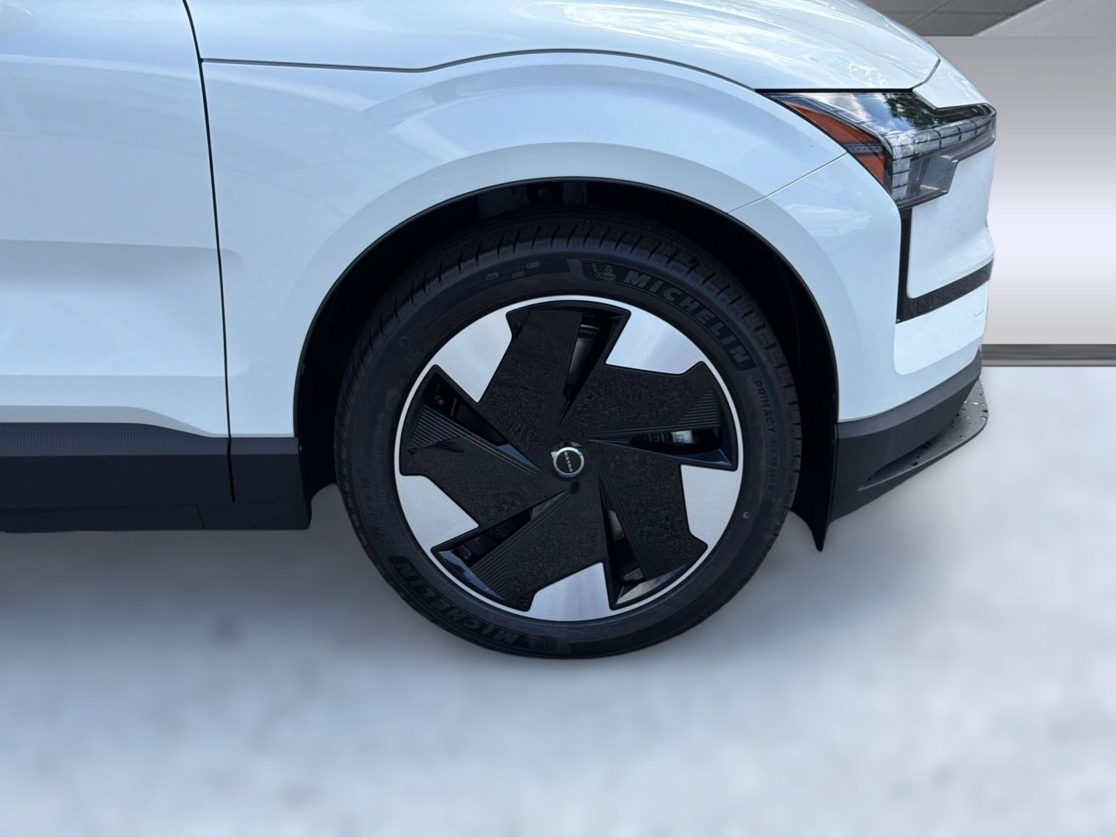 New 2026 Volvo EX30 Plus w/ Climate Package AWD/4WD image 13