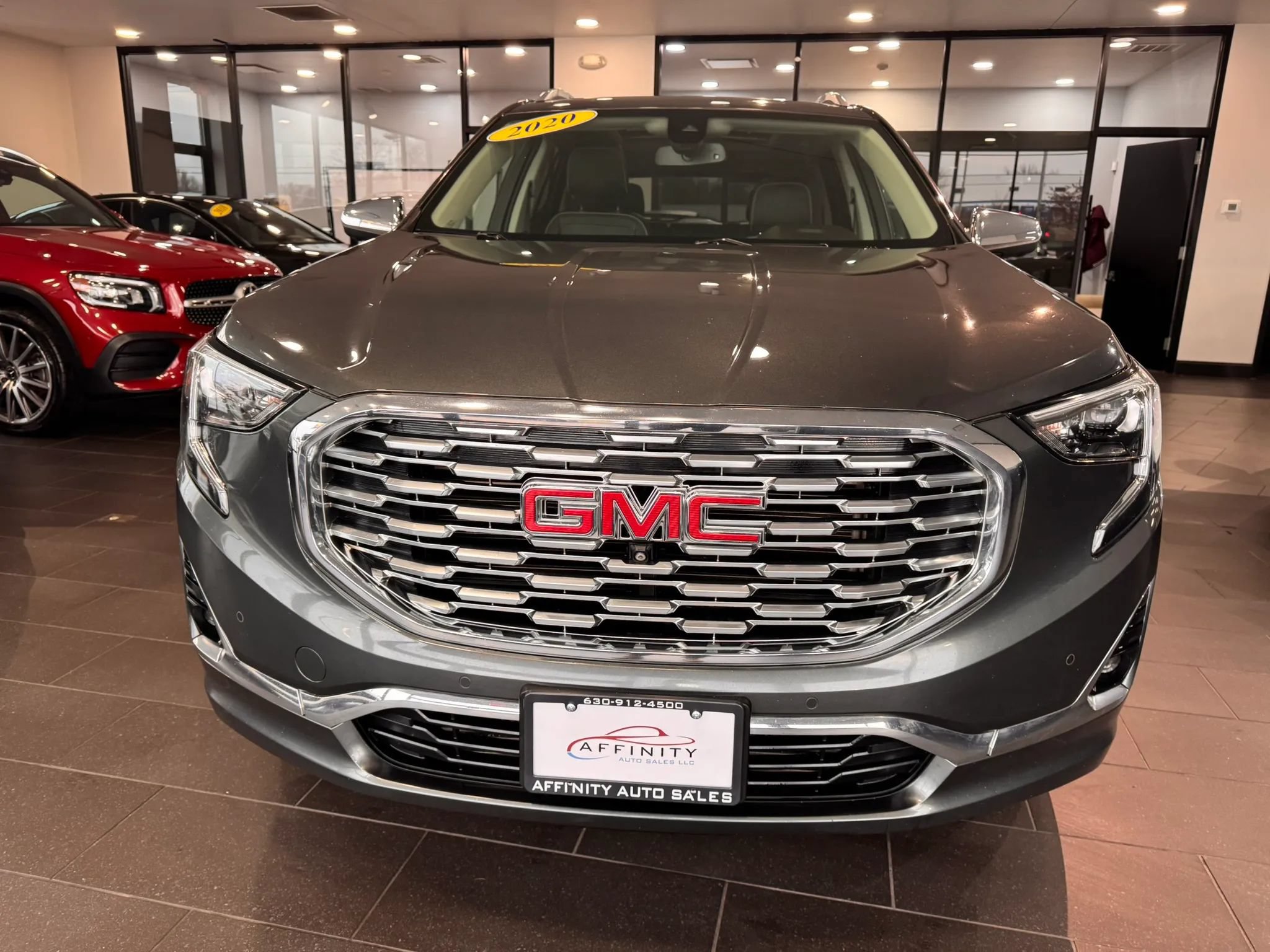 Used 2020 GMC Terrain Denali w/ GMC Pro Grade Package AWD/4WD image 8