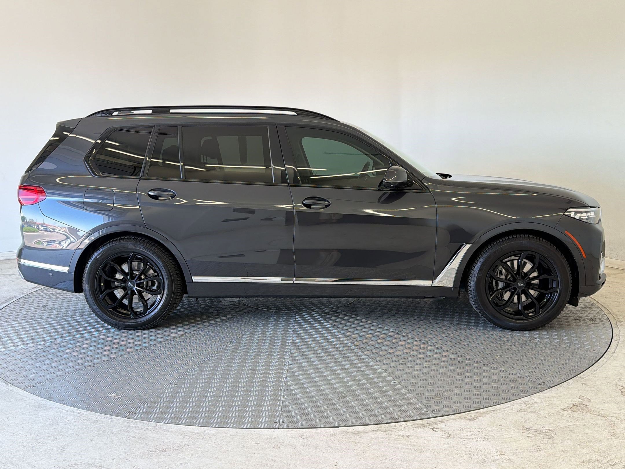 Used 2022 BMW X7 xDrive40i w/ Executive Package AWD/4WD image 8