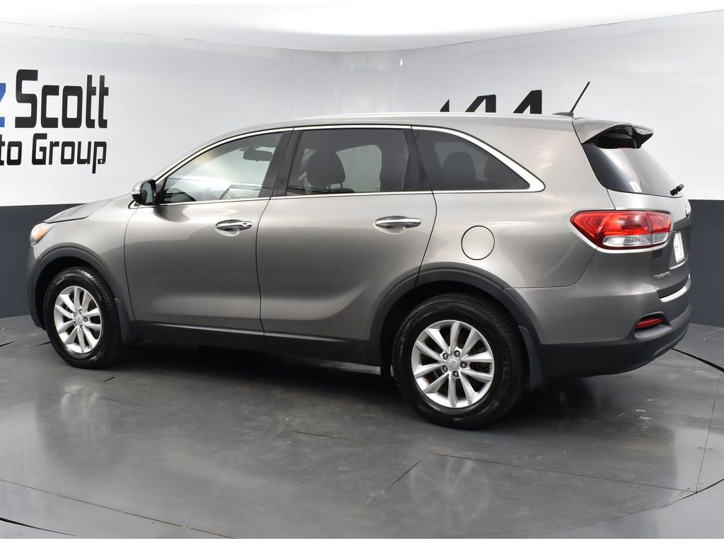 Used 2016 Kia Sorento L FWD image 3