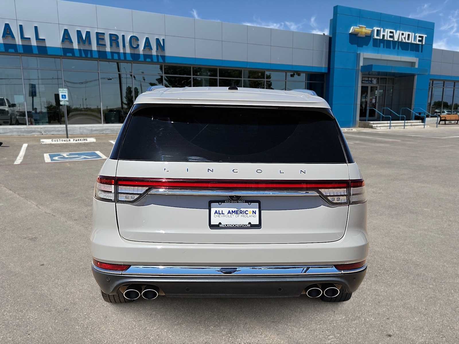 Used 2023 Lincoln Aviator Reserve w/ Elements Package Plus RWD image 7