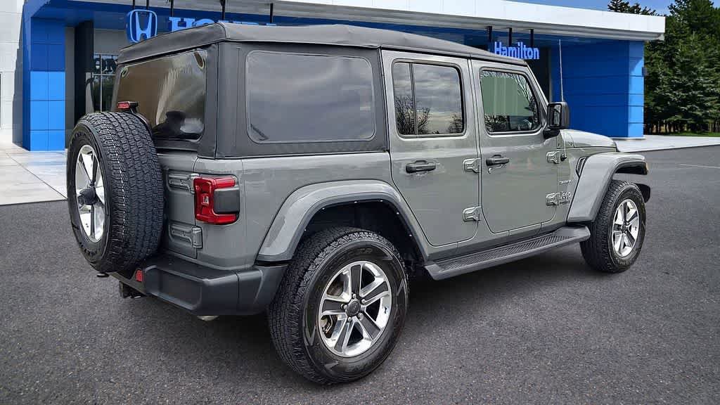 Used 2022 Jeep Wrangler Unlimited Sahara w/ LED Lighting Group AWD/4WD image 8