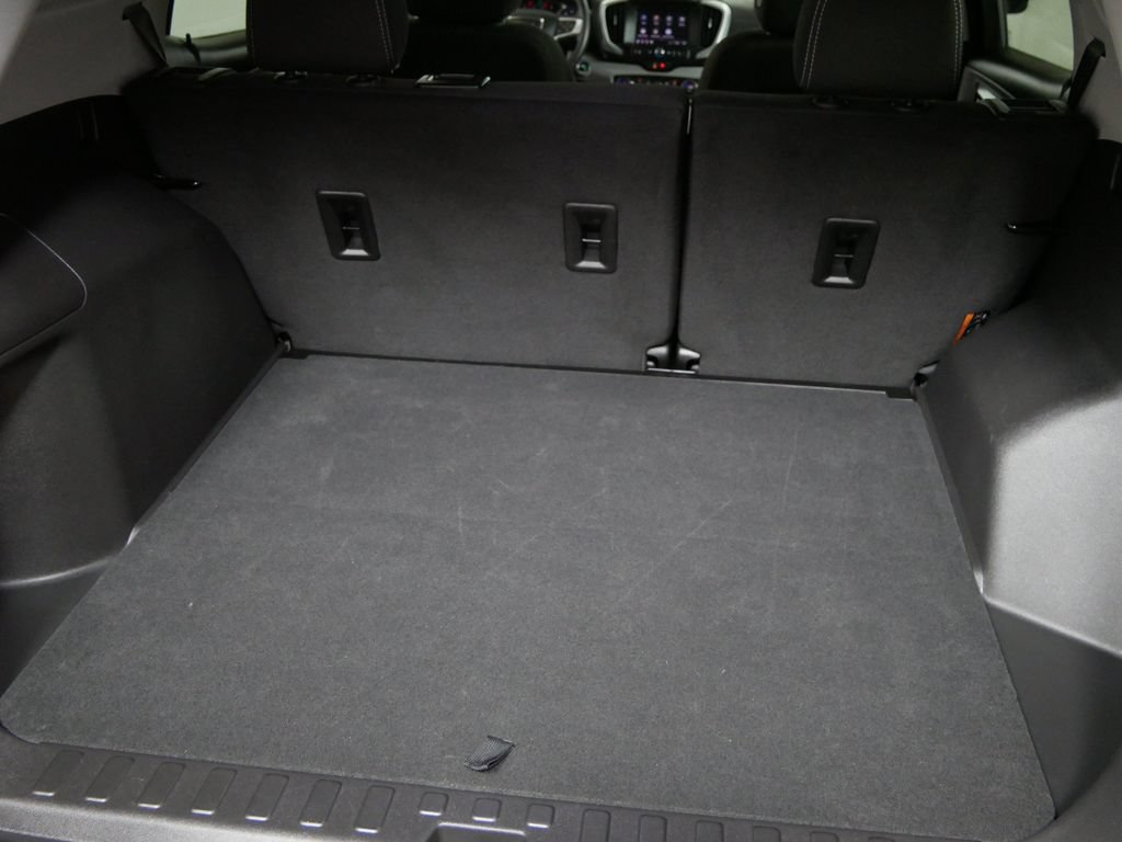 Used 2023 GMC Terrain SLE w/ Driver Convenience Package FWD image 6
