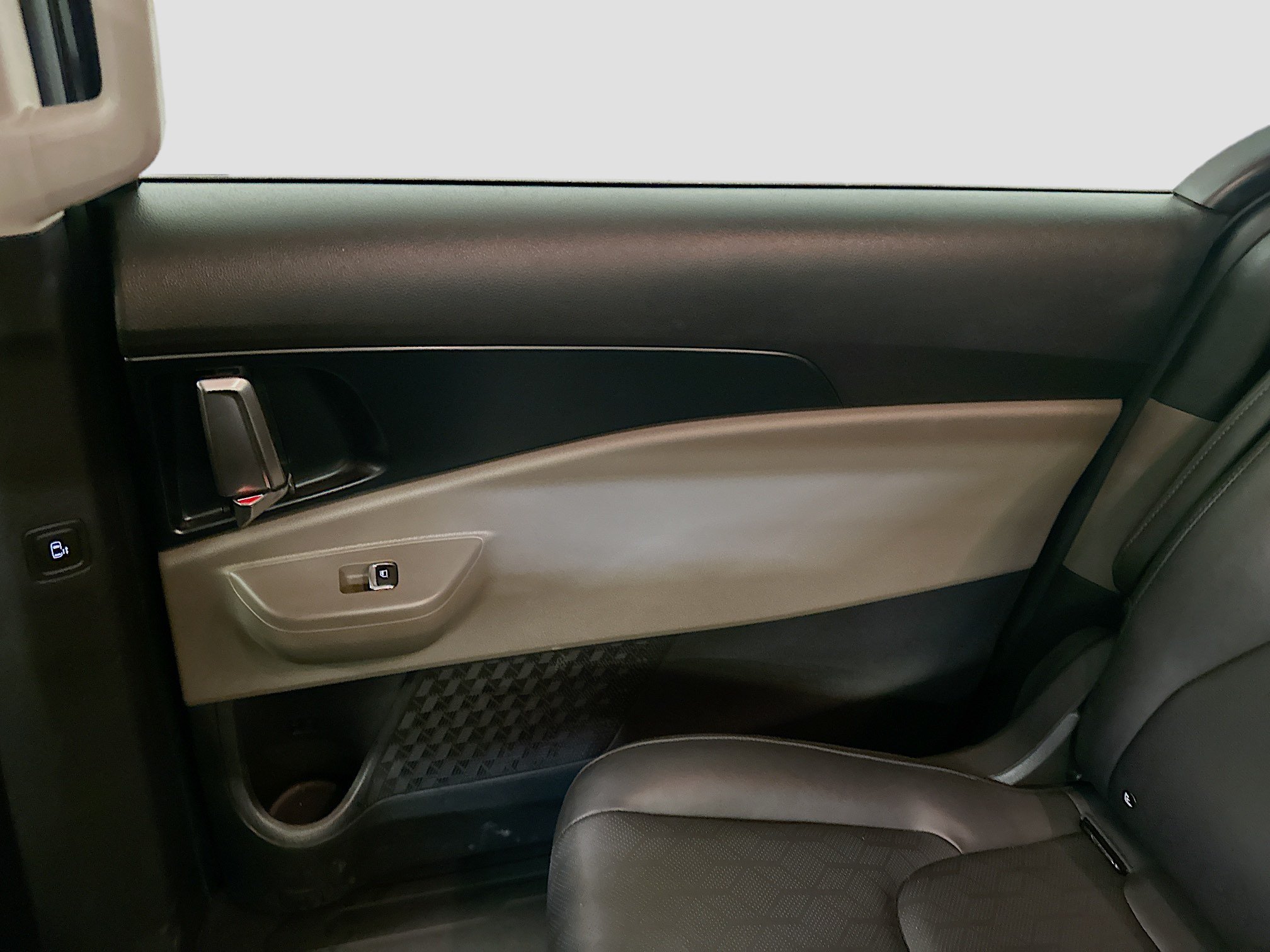 Used 2026 Kia Carnival FWD image 31