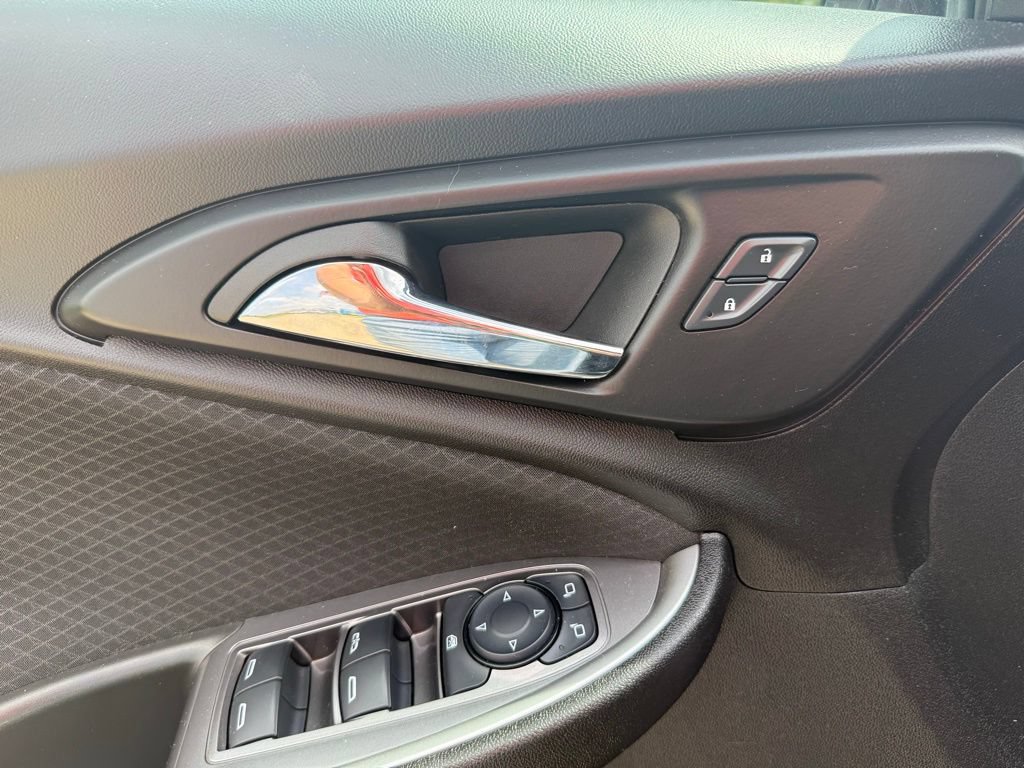 Used 2025 Chevrolet Malibu LT FWD image 26