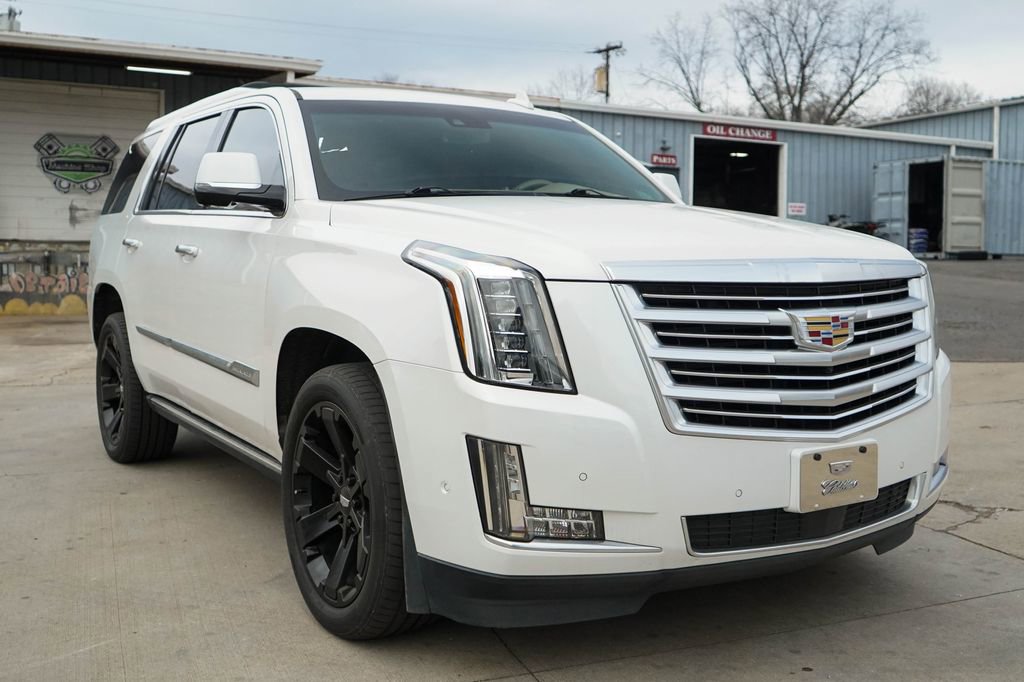 Used 2019 Cadillac Escalade Platinum image 35