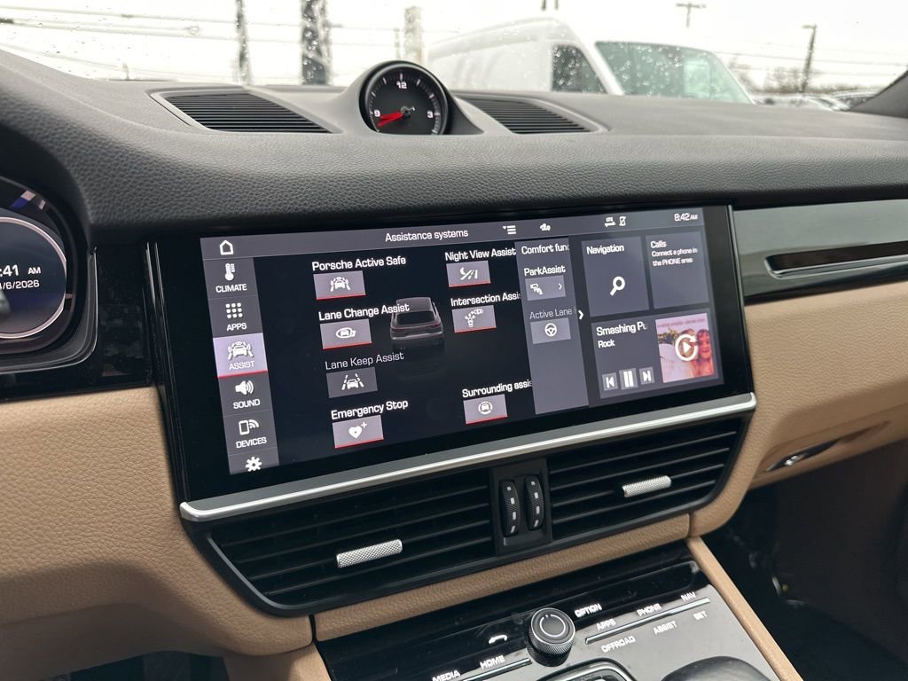 Used 2020 Porsche Cayenne image 5