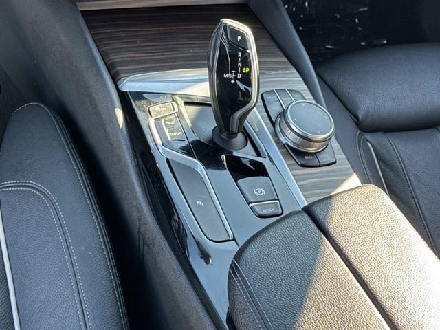 Used 2017 BMW 540i xDrive image 23