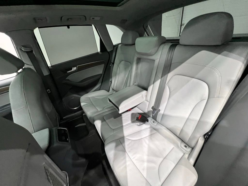 Used 2013 Audi Q5 3.0T Prestige image 30