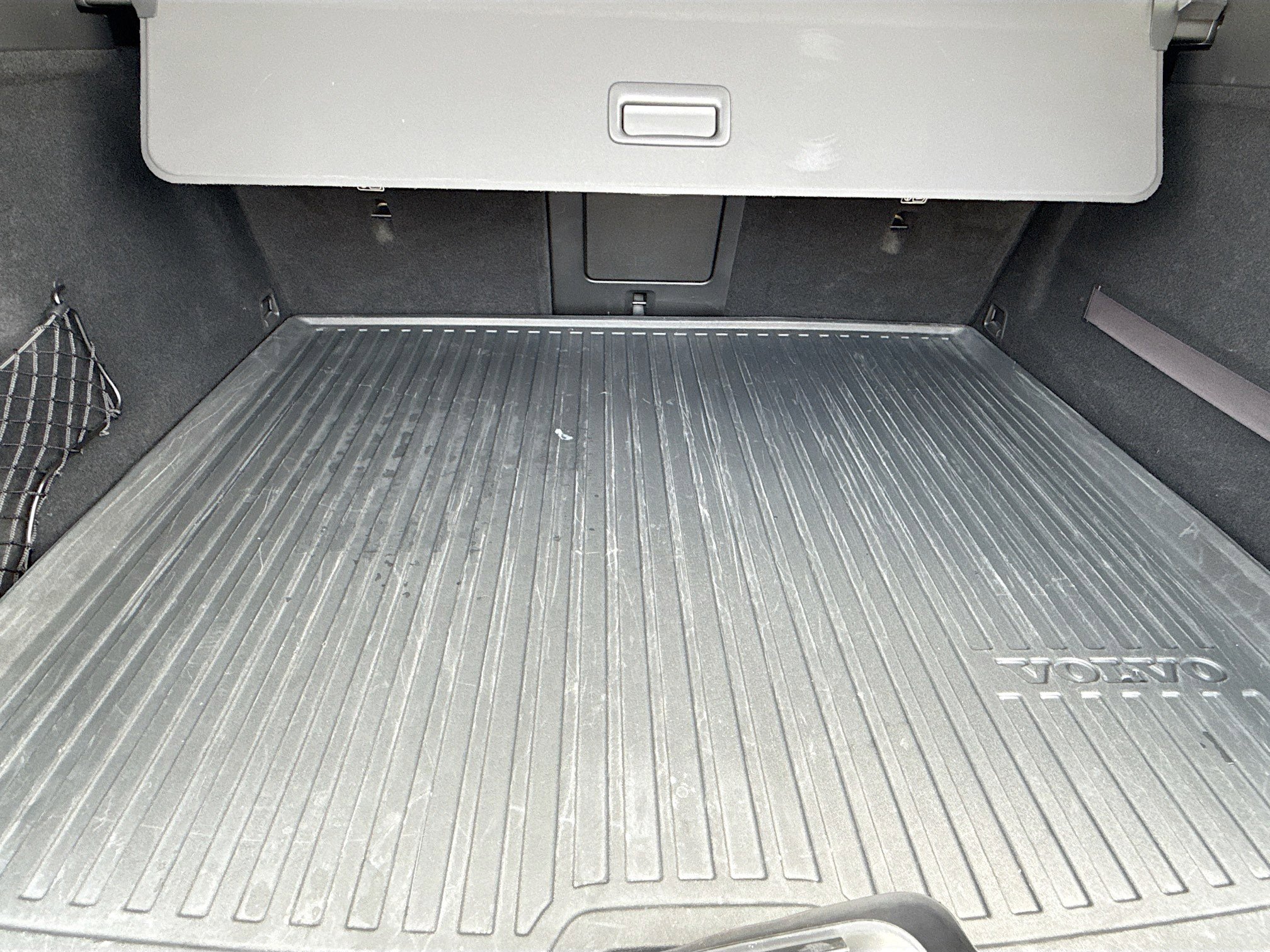 Used 2019 Volvo XC60 T5 Momentum w/ Multimedia Package image 12