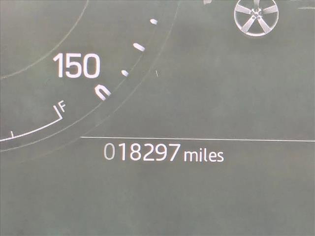 Used 2024 Land Rover Defender 110 S image 10