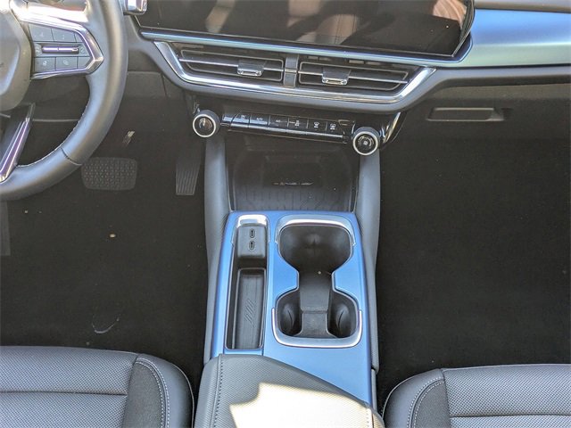 Used 2025 Chevrolet Equinox EV LT w/ Convenience Package image 18