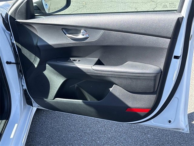 Used 2021 Kia Forte LXS image 8