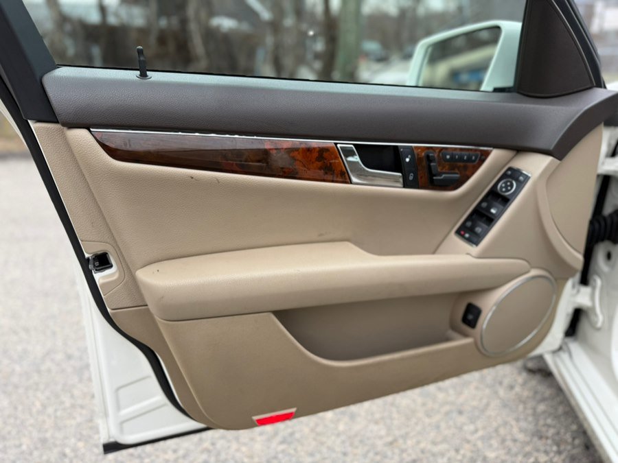 Used 2010 Mercedes-Benz C 300 4MATIC Sedan image 14