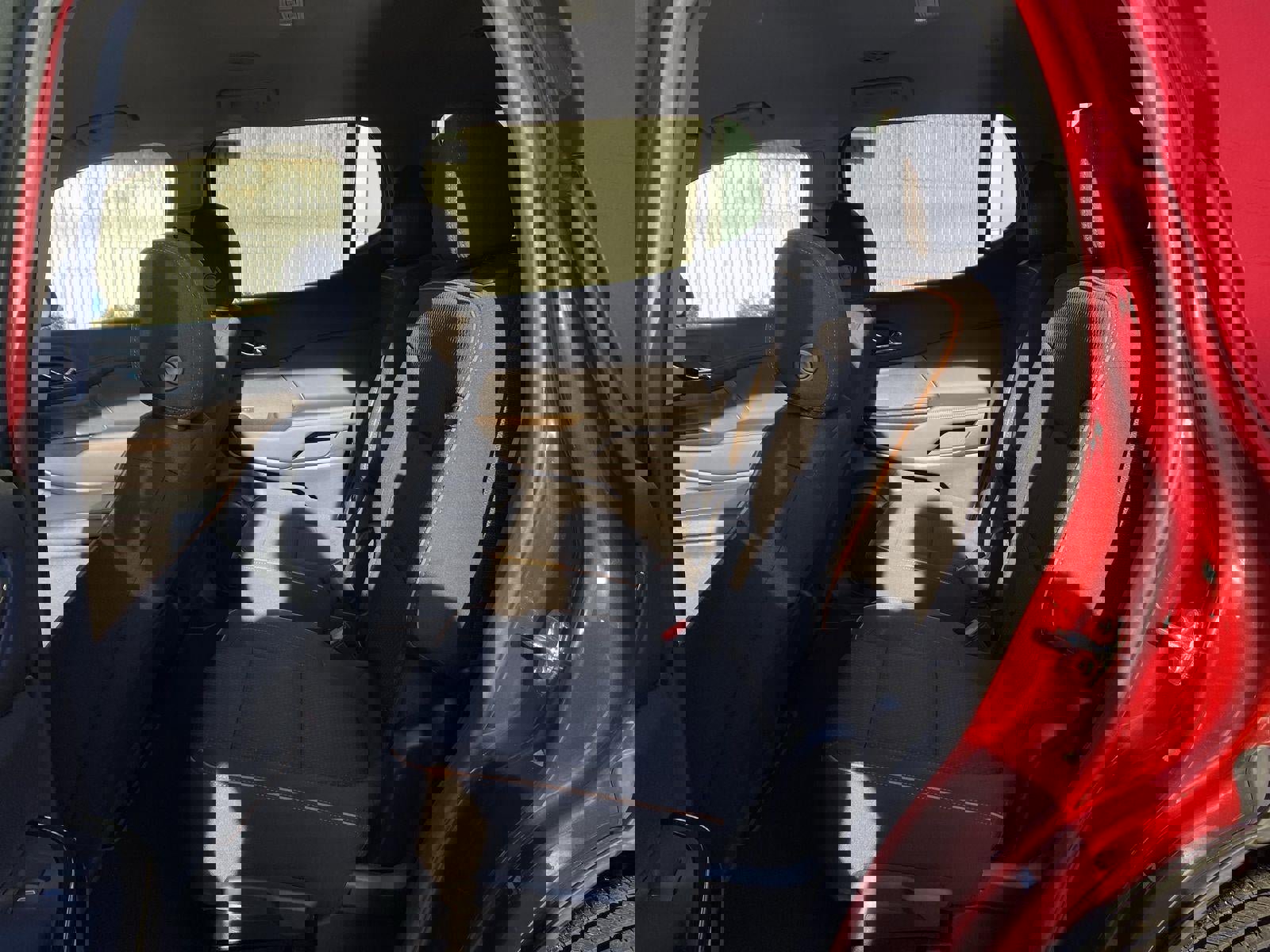 Used 2023 GMC Acadia AT4 image 17