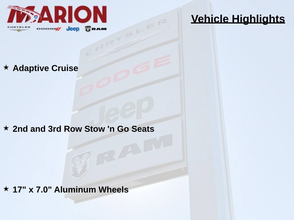Used 2024 Chrysler Pacifica Touring-L FWD image 6