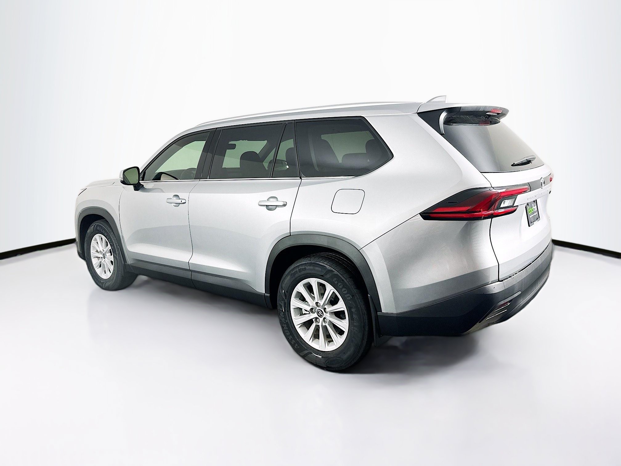 Used 2026 Toyota Grand Highlander FWD image 5