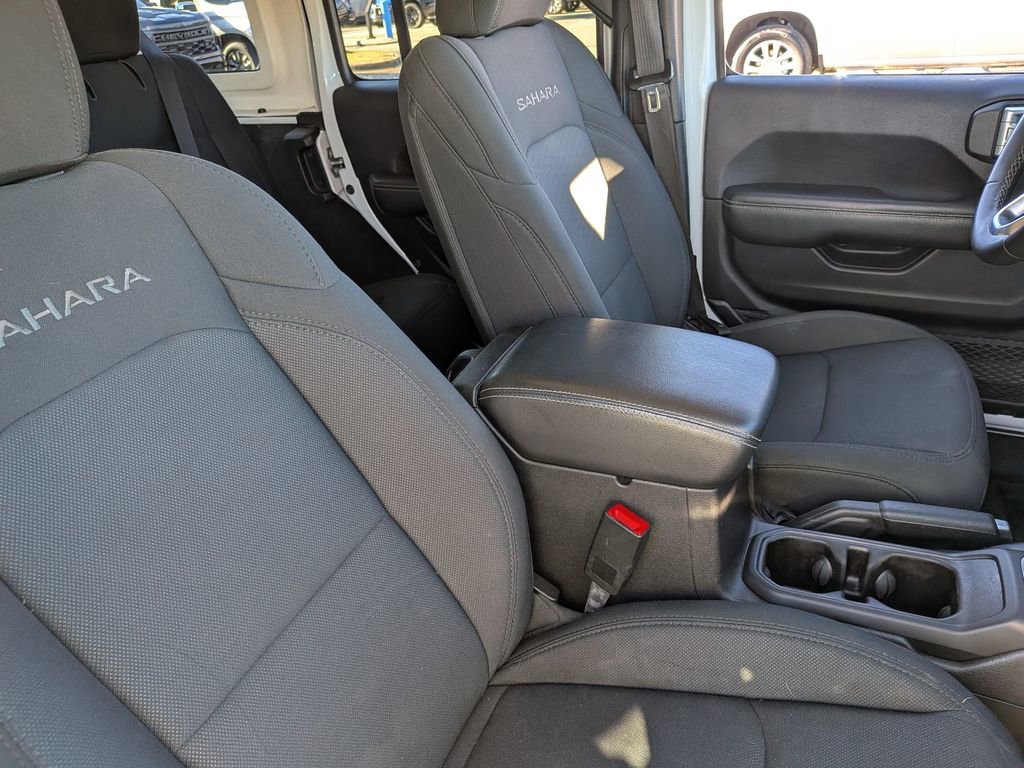 Used 2019 Jeep Wrangler Unlimited Sahara w/ Uconnect 4C Nav & Sound Group image 30