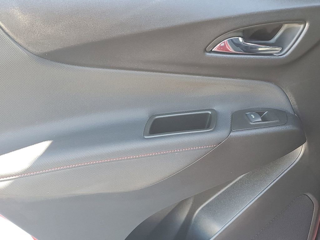 Used 2023 Chevrolet Equinox RS image 43