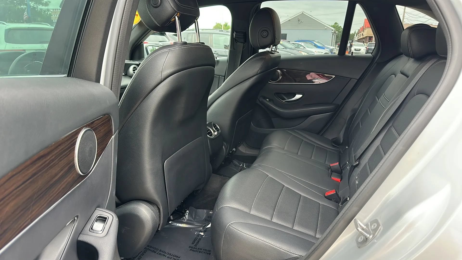 Used 2020 Mercedes-Benz GLC 300 4MATIC image 13