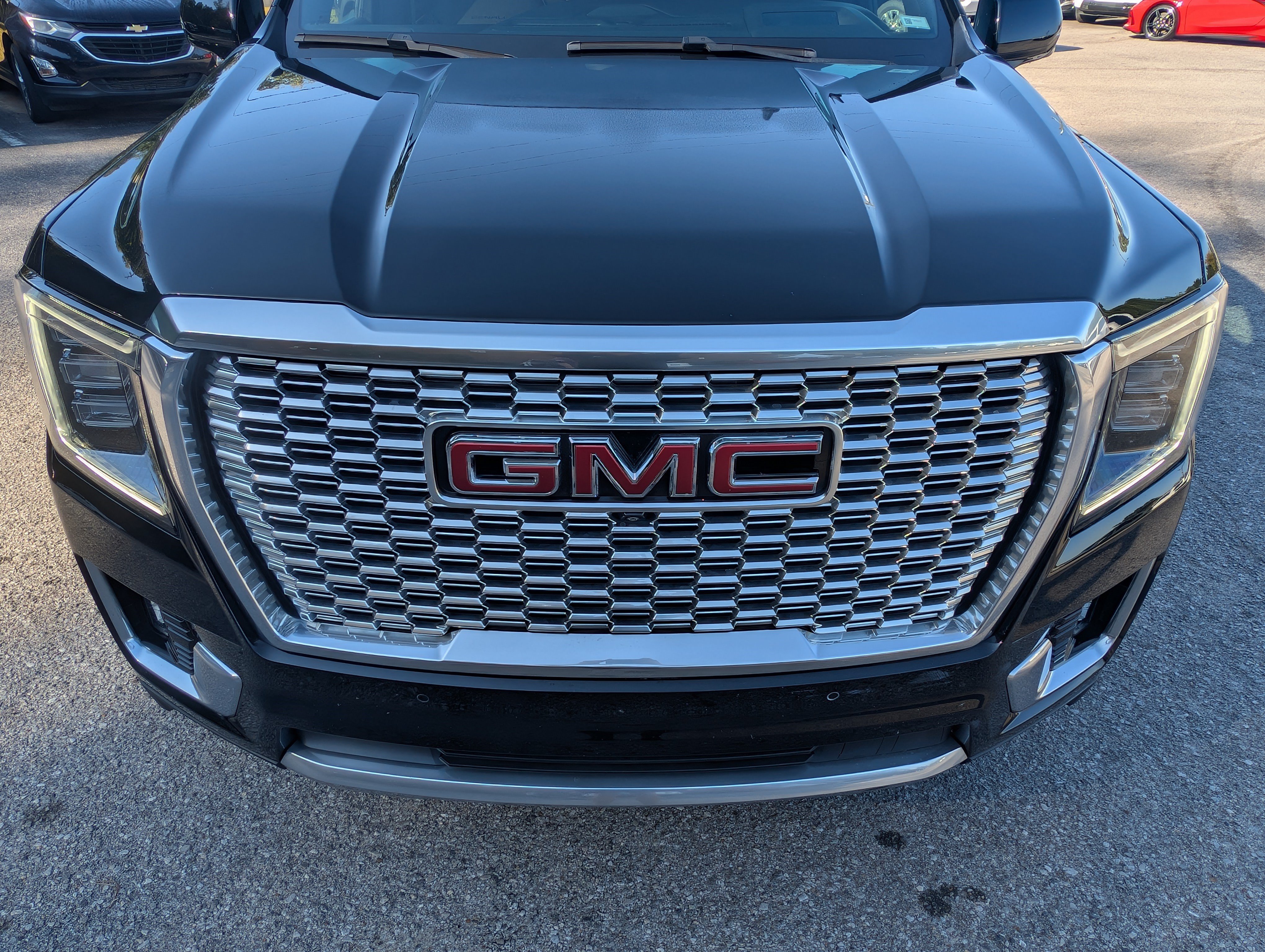 Used 2023 GMC Yukon Denali AWD/4WD image 12