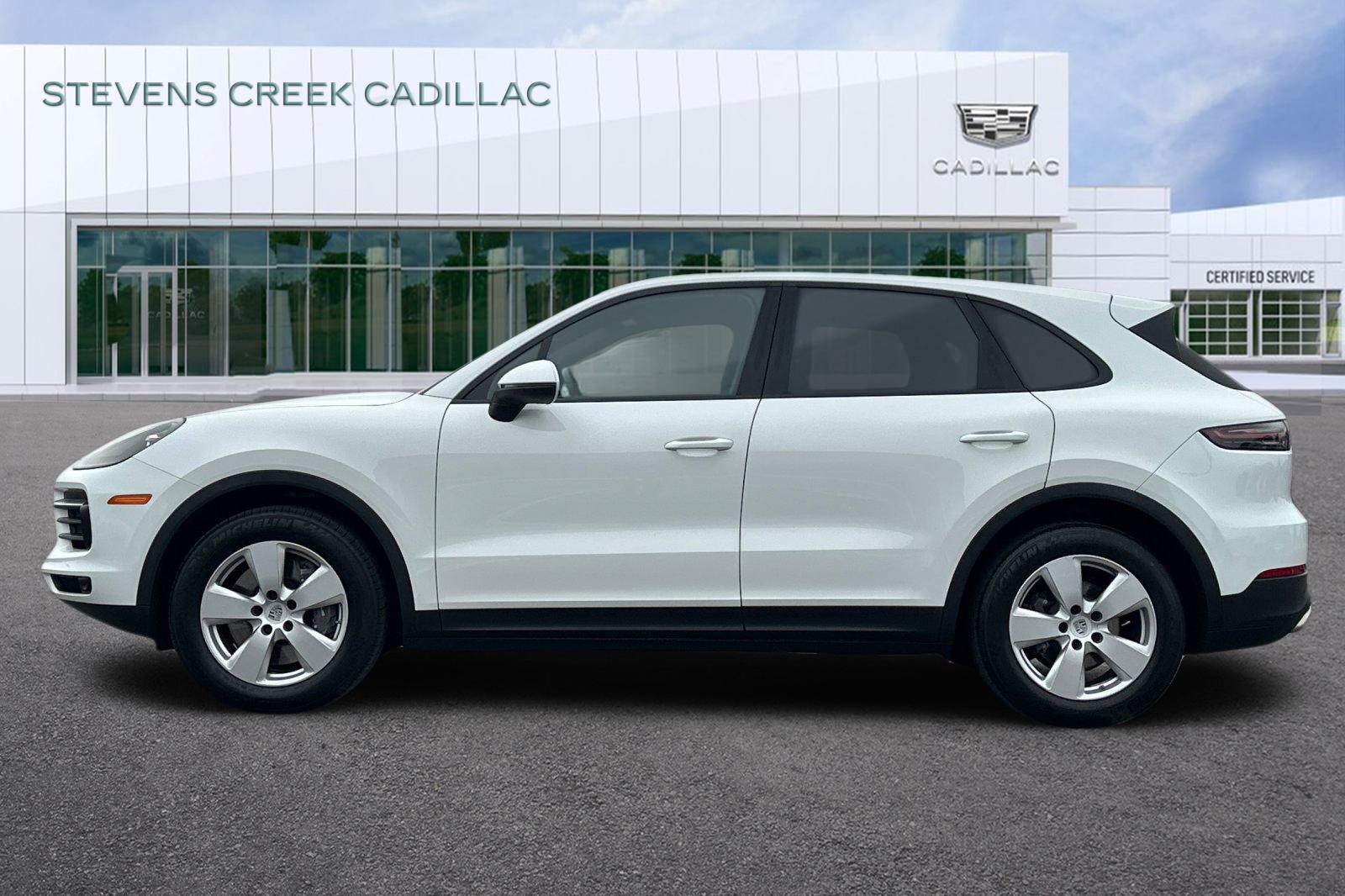 Used 2023 Porsche Cayenne AWD/4WD image 6