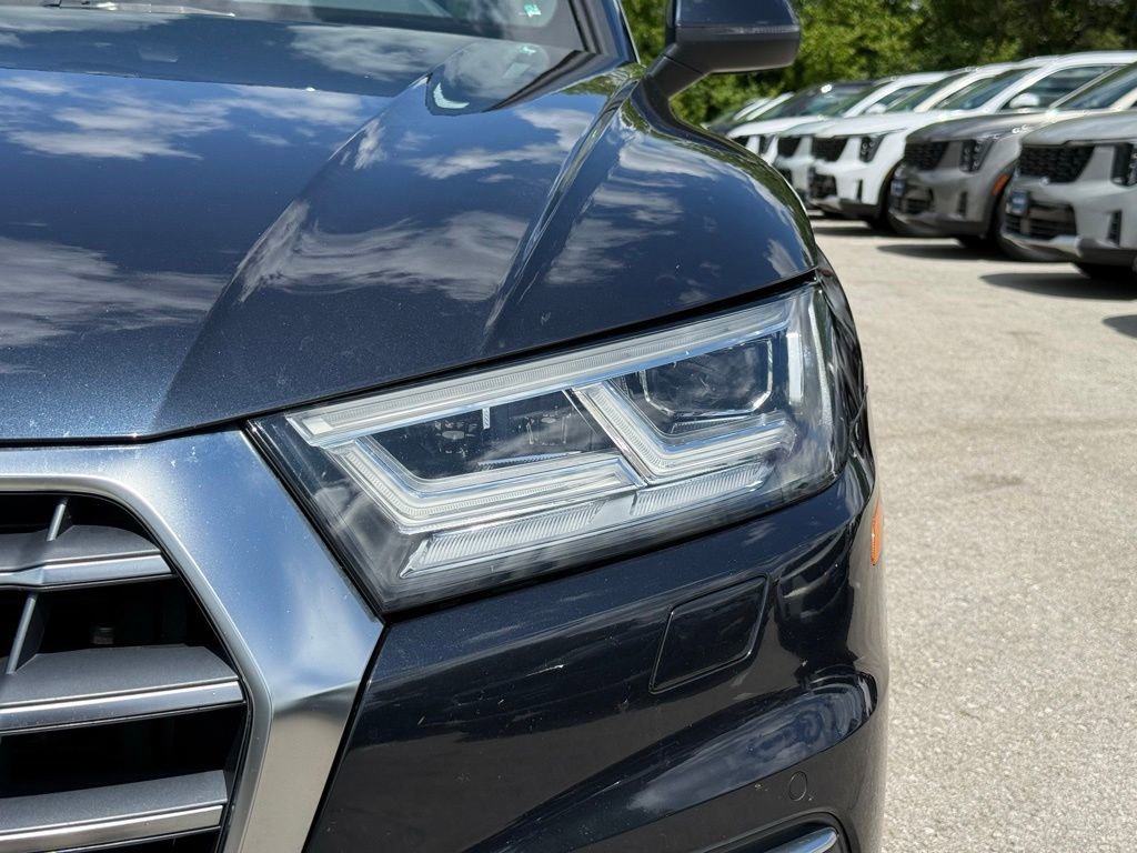 Used 2018 Audi Q5 2.0T Premium Plus w/ Premium Plus Package AWD/4WD image 4