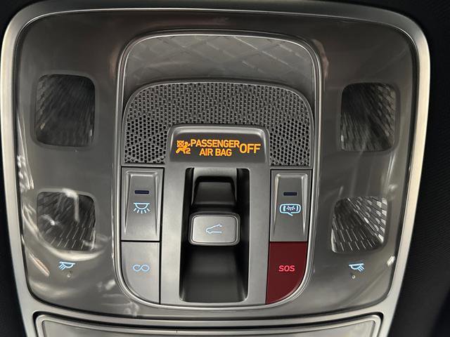 Used 2025 Genesis GV70 2.5T w/ Sport Prestige Package image 26