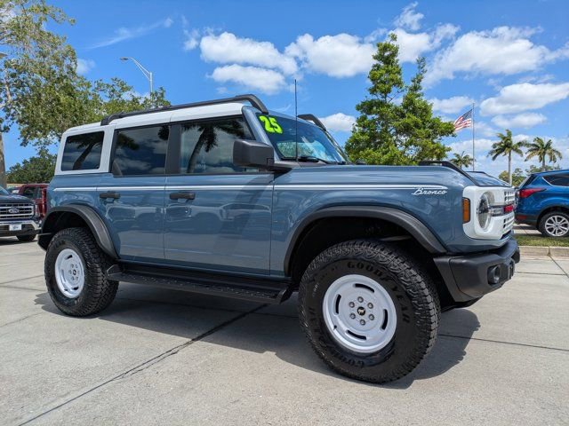 Used 2025 Ford Bronco Heritage Edition AWD/4WD image 2
