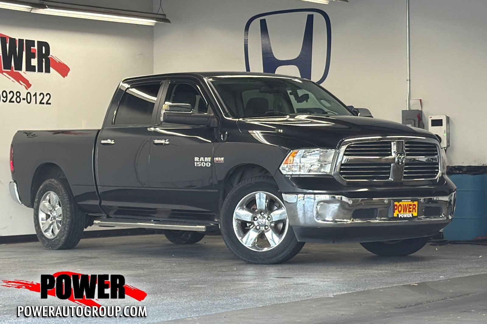 Used 2016 RAM 1500 SLT AWD/4WD image 1