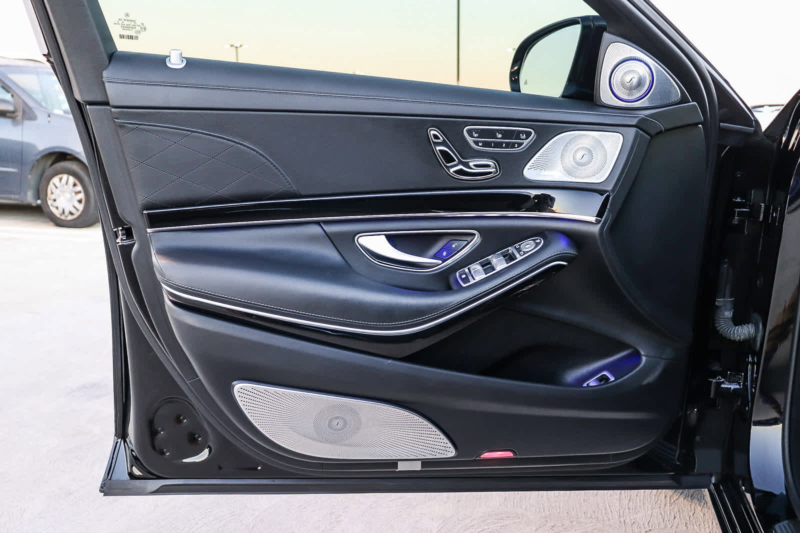 Used 2016 Mercedes-Benz Maybach S 600 image 36