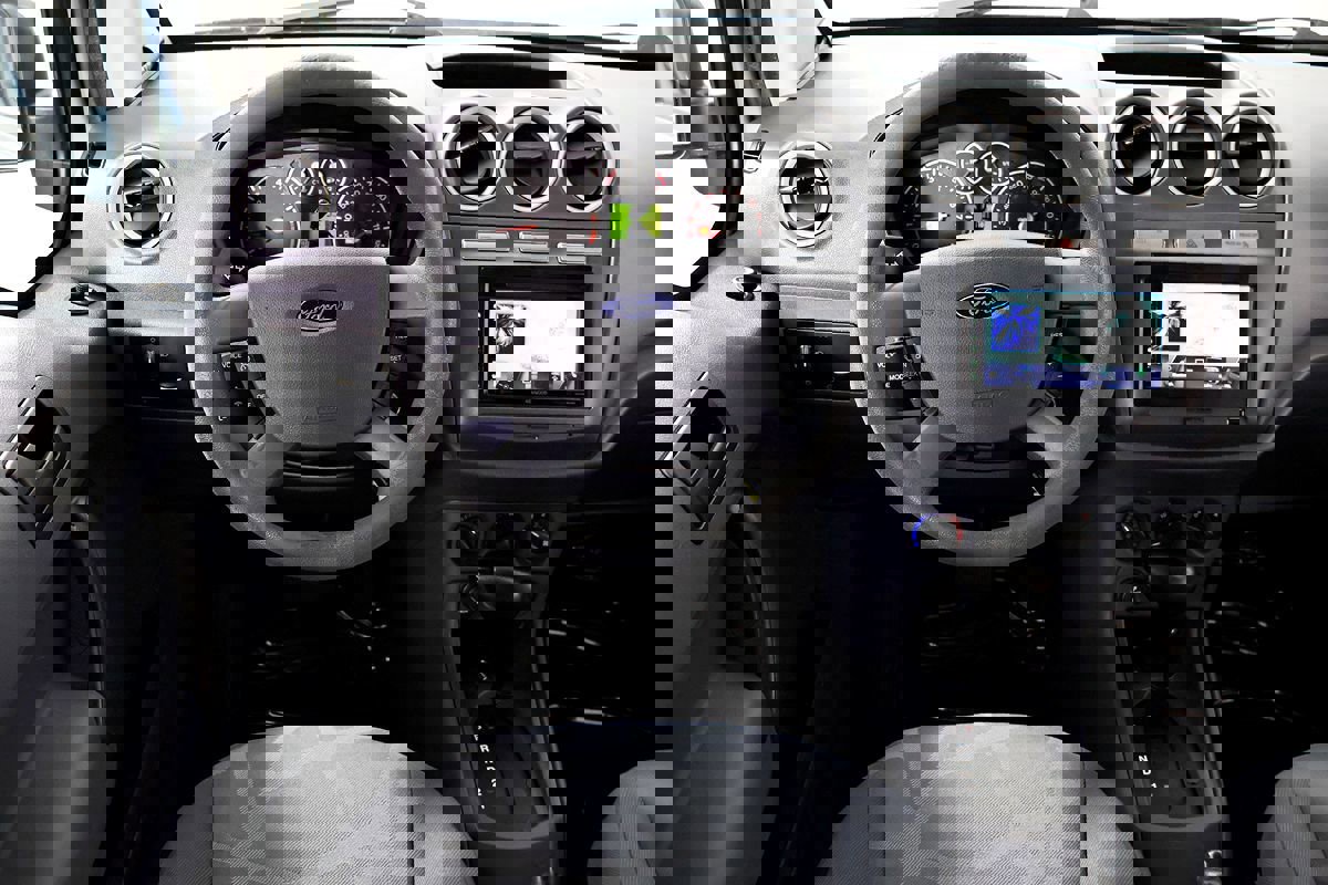 Used 2012 Ford Transit Connect XLT Premium image 18