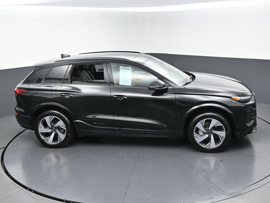Used 2025 Audi Q6 e-tron Premium Plus w/ Premium Plus AWD/4WD image 41