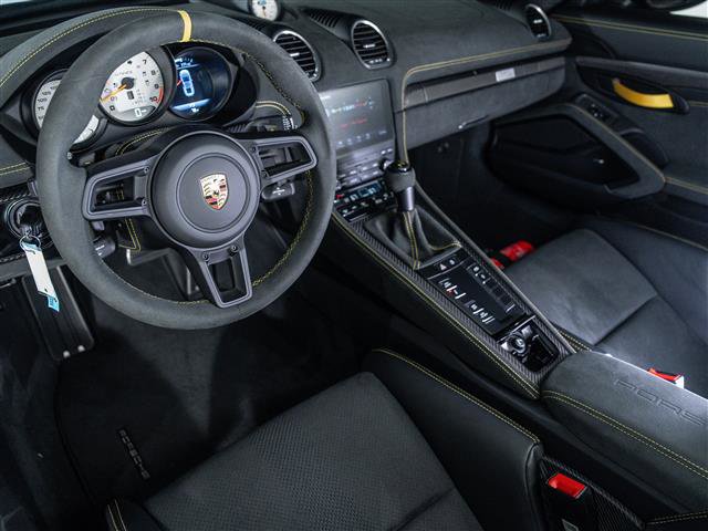 Certified 2025 Porsche 718 Cayman GT4 RS RWD image 4