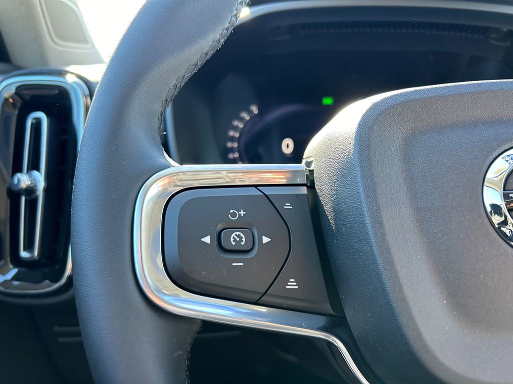 New 2026 Volvo XC40 B5 Plus w/ Climate Package AWD/4WD image 13