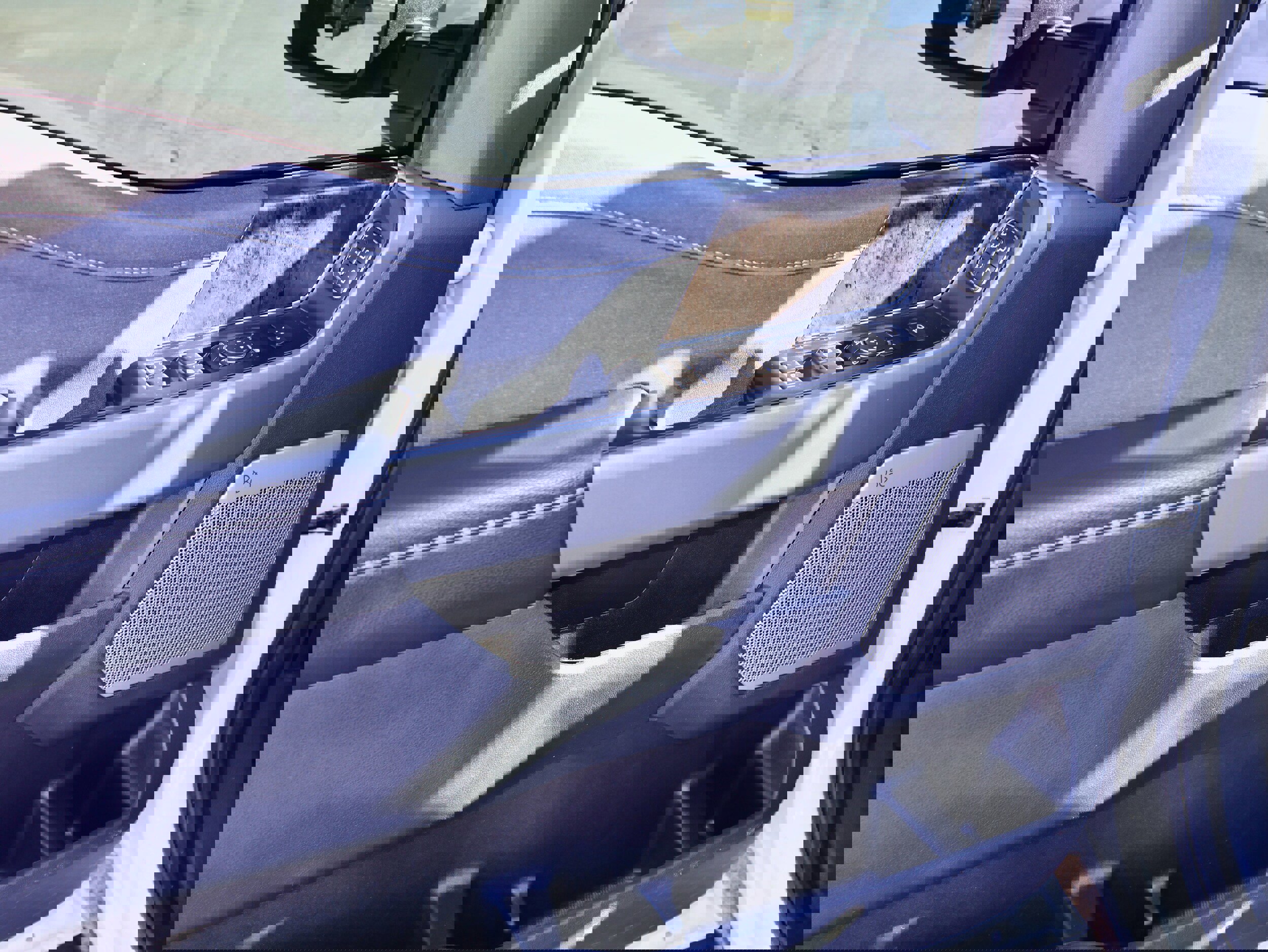 Used 2024 Ford F250 Lariat w/ Sport Appearance Package image 17